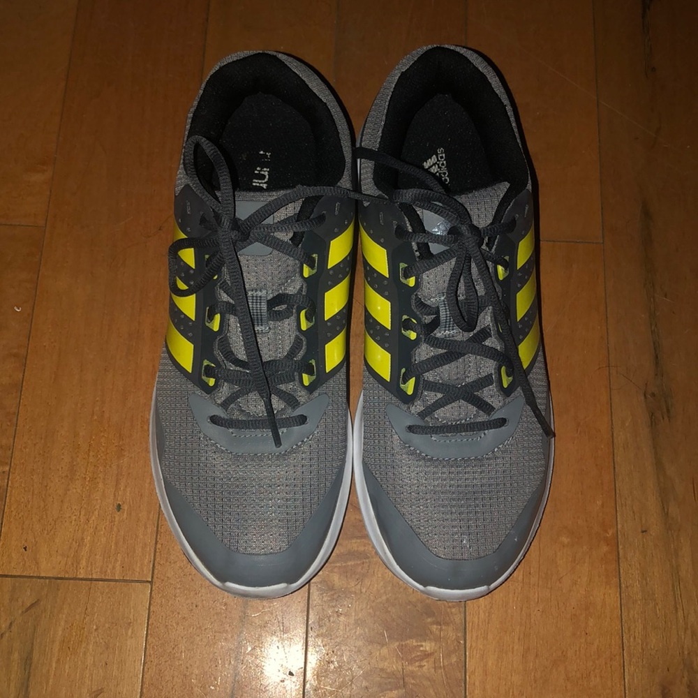 Selling Adidas shoes duramo 7 running trainers men